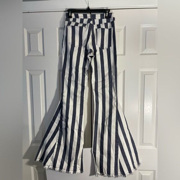 Wisteria Lane Bell Bottom Striped Jeans Size Medium - Picture 2 of 10